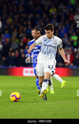 Cardiff, Großbritannien. 26 Feb, 2019. Seamus Coleman von Everton in der Premier League Match zwischen Cardiff City und Everton an der Cardiff City Stadium, Cardiff, Wales am 26. Februar 2019. Foto von Dave Peters. Nur die redaktionelle Nutzung, eine Lizenz für die gewerbliche Nutzung erforderlich. Keine Verwendung in Wetten, Spiele oder einer einzelnen Verein/Liga/player Publikationen. Credit: UK Sport Pics Ltd/Alamy leben Nachrichten Stockfoto