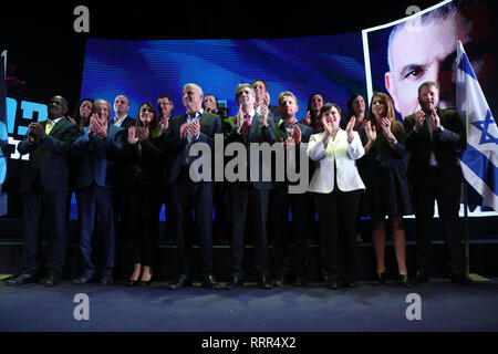 Rishon Lezion, Israel. 26 Feb, 2019. Israelische Finanzminister und Kulanu Partei Moshe Kahlon nimmt an einer Konferenz der Kulanu Partei, bei der Präsentation der Liste der Kandidaten, in Rishon Lezion, Israel, am 13.02.26., 2019. Credit: Jini/Gideon Markowicz/Xinhua/Alamy leben Nachrichten Stockfoto