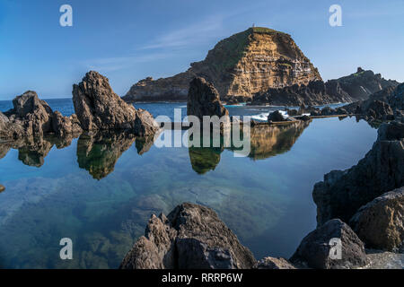 Vulkanische Lava natürliche Schwimmbäder in Porto Moniz, Madeira, Portugal, Europa Lava | natürliche Schwimmbäder in Porto Moniz, Madeira, Portugal, Europa Stockfoto