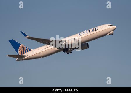 United Airlines Boeing 767 Jet Airliner Ebene N647UA Weg von London Heathrow Flughafen, Großbritannien. Flug Abflug Stockfoto