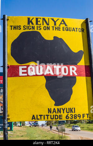 Equator line Road Sign in Nanyuki Stadt im Zentrum von Kenia Stockfoto