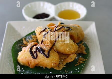 Gebratenen Bananen, Thai Street food, Snack, Dessert. Stockfoto