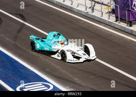 Mexiko City, Mexiko - 16. Februar 2019: Autodromo Hermanos Rodriguez. Mexiko City E-Prix. NIO Formel E-Team Fahrer Oliver turvey an der Nr. 16, in Mexiko Stadt E-Prix. Stockfoto