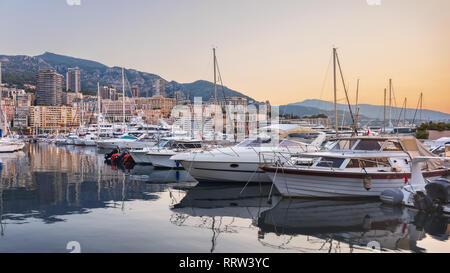 Abend auf Monaco Promenade mit keine Personen Stockfoto