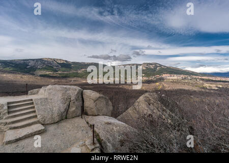 Celtic Vetton Sacred Space (Nemeton) Altar der Opfer in Granit, bekannt als Silla de Felipe II (Phillip II Chair) in Tablada Mountai geformt Stockfoto