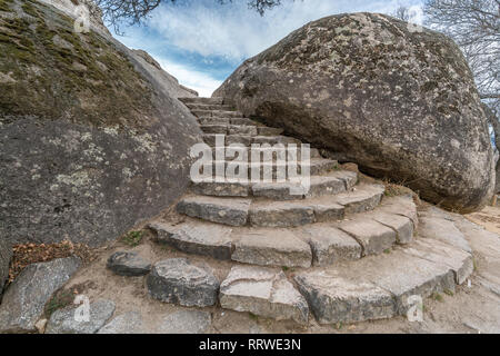 Celtic Vetton Sacred Space (Nemeton) Altar der Opfer in Granit, bekannt als Silla de Felipe II (Phillip II Chair) in Tablada Mountai geformt Stockfoto