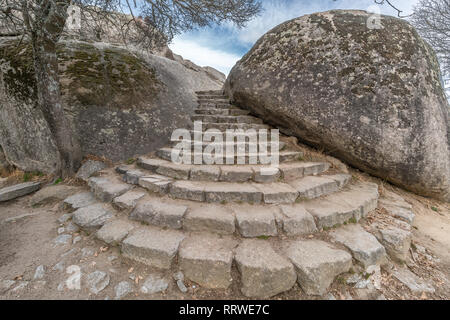 Celtic Vetton Sacred Space (Nemeton) Altar der Opfer in Granit, bekannt als Silla de Felipe II (Phillip II Chair) in Tablada Mountai geformt Stockfoto