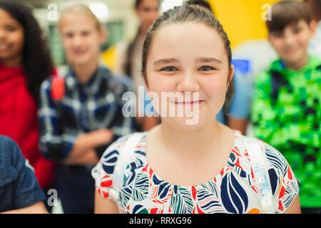 Portrait zuversichtlich Junior High girl Student Stockfoto