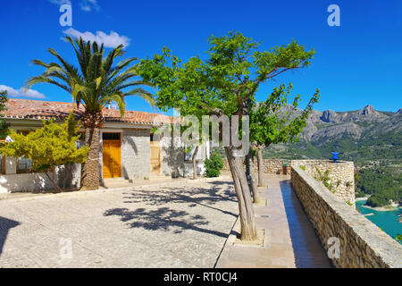 Guadalest, Dorf in den Rocky Mountains, an der Costa Blanca in Spanien Stockfoto