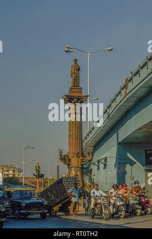 20 Dez 2009 Statue von khada parsi von sheth cursetjee manockjee an Abdul Hamid Ansari chowk Byculla Mumbai Maharashtra Indien Asien, Südostasien Stockfoto