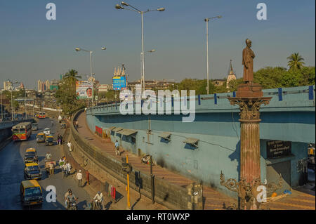 20 Dez 2009 Statue von khada parsi von sheth cursetjee manockjee an Abdul Hamid Ansari chowk Byculla Mumbai Maharashtra Indien Asien, Südostasien Stockfoto