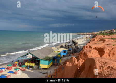 Canoa Quebrada, Brasilien - 18. Januar 2019: Der Strand von Canoa Quebrada auf Brasilien Stockfoto