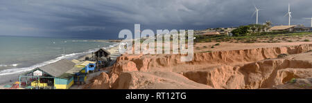 Canoa Quebrada, Brasilien - 18. Januar 2019: Der Strand von Canoa Quebrada auf Brasilien Stockfoto