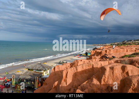 Canoa Quebrada, Brasilien - 18. Januar 2019: Der Strand von Canoa Quebrada auf Brasilien Stockfoto