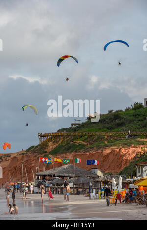 Canoa Quebrada, Brasilien - 18. Januar 2019: Der Strand von Canoa Quebrada auf Brasilien Stockfoto