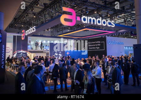 Barcelona, Spanien. 26. Februar 2019. Februar 26, 2019 - Barcelona, Katalonien, Spanien - AMDOCS Pavillon während der GSMA Mobile World Congress 2019 in Barcelona, der weltweit wichtigsten Veranstaltung auf mobilen Geräten die Kommunikation mit den führenden Unternehmen und die neuesten Entwicklungen in der Branche. Credit: Jordi Boixareu/Alamy leben Nachrichten Stockfoto