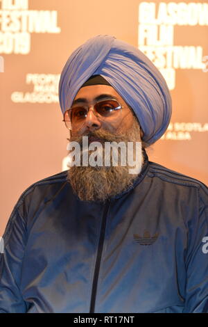 Glasgow, UK. 26 Feb, 2019. Hardeep Singh Kohli seeon den roten Teppich bei den schottischen Premier des Films, Prophezeiung, an der Glasgow Film Theatre. Credit: Colin Fisher/Alamy leben Nachrichten Stockfoto
