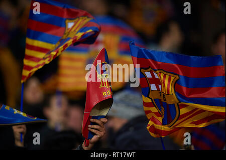 BARCELONA, 06-02-2019. Copa del Rey 2018/ 2019, Halbfinale. Barcelona-Real Madrid. FC Barcelona Flaggen während des Spiels Barcelona 1-1 Real Madrid Stockfoto