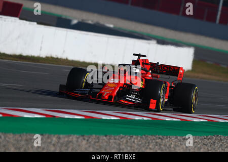 Montmelo, Barcelona - Spanien. 27 Uhr Februar 2019. Sebastian Vettel von Deutschland fahren die (5) die Scuderia Ferrari SF 90 am Anschluss am Tag sechs der F1 Winter Testen Stockfoto