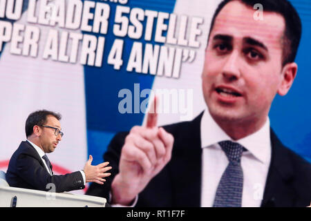 Alfonso Bonafede und auf dem Bildschirm Luigi Di Mail Rom 27. Februar 2019. Der italienische Minister für Justiz wird als Gast in der TV-Show Porta a Porta Foto Samantha Zucchi Insidefoto Stockfoto