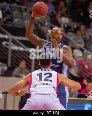 Bonn, Deutschland. 27 Feb, 2019. Bonn, Deutschland, 27. Februar 2019, Basketball, BBL, Bundesliga Telekom Baskets Bonn vs. Eisbaeren unterlagen Bremerhaven: Darnell Jackson (Bremerhaven) in Aktion. Credit: Jürgen Schwarz/Alamy leben Nachrichten Stockfoto