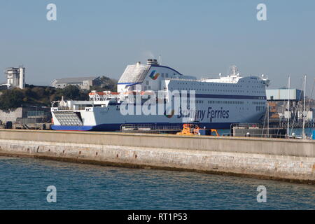 Plymouth, Devon, UK. 26. Februar, 2019. Ein Bretagne Fähre'Amorique' liegt in Millbay in Plymouth Stockfoto