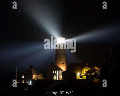 Start Point Lighthouse ist eine von Zwanzig neun Türmen entworfen von James Walker. Der Leuchtturm ist ein runder Turm und ist 92 Fuß (28 m) hoch. Stockfoto