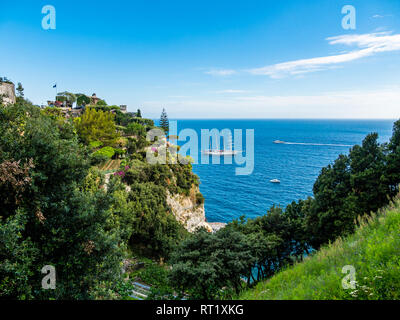 Italien, Kampanien, Amalfiküste, Halbinsel von Sorrent, Positano, Amalfi Coast, Segelschiff tar Clipper' Stockfoto