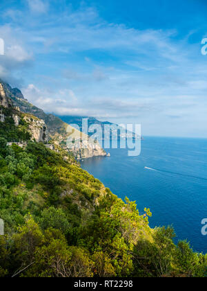 Italien, Kampanien, Golf von Salerno, Sorrent, Amalfiküste, Positano, Klippe Küste Stockfoto