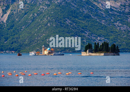 Montenegro, Bucht von Kotor Perast, Inseln, in der Nähe von St. Georg, Sveti Dorde und St. Marien, Gospa od Skrpjela Stockfoto