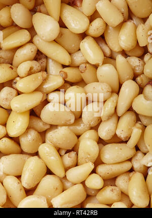 Nahaufnahme von Pinienkernen Stockfoto