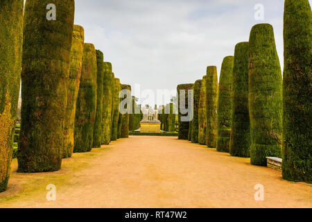 Statue von Columbus, Ferdando König und Königin Isabel. Garten von Alcazar, Cordoba, Spanien. Stockfoto