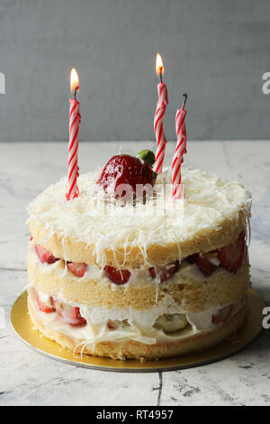 Erdbeerkuchen Stockfoto