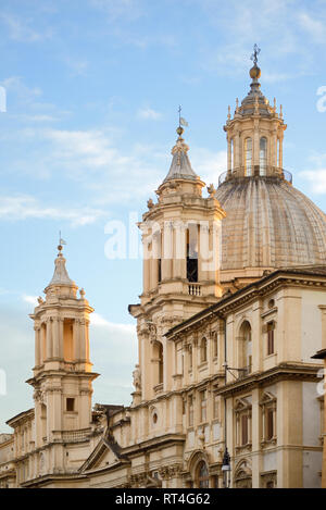 Barocke Kirche des hl. Agnese oder Sant'Agnese in Agone Piazza Navona oder die Piazza Navona Altstadt oder die historische Bezirk Rom Italien Stockfoto