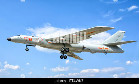 Eine People's Liberation Army Air Force Xian H-6 K strategischer Bomber Flugzeug. Stockfoto