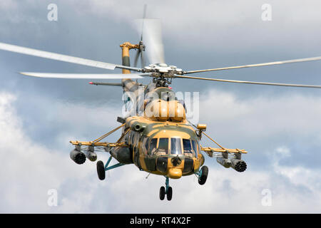 Ein Kasachstan Air Defence Forces Mi-171 Sh Hubschrauber. Stockfoto