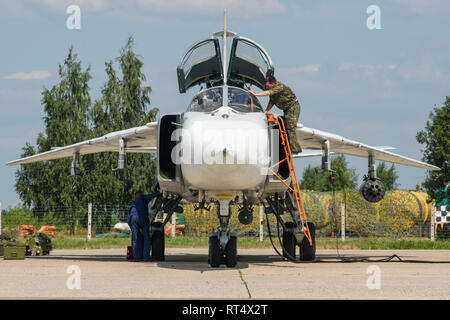 Russische Raumfahrt Kräfte Su-24 M2 Strike Aircraft. Stockfoto