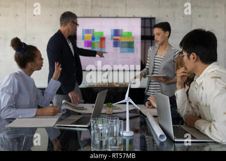 Geschäftsleute Diskussion in einer Sitzung Stockfoto