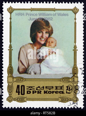 Nordkorea - ca. 1982: einen Stempel in Nordkorea gedruckt zeigt Prinzessin Diana mit Prinz William, der Geburt von Prinz William von Wales, ca. 1982 Stockfoto