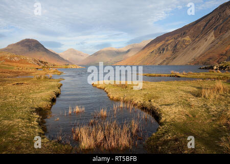 Wasdale Fells vom Ufer des Wast Water, im englischen Lake District Stockfoto