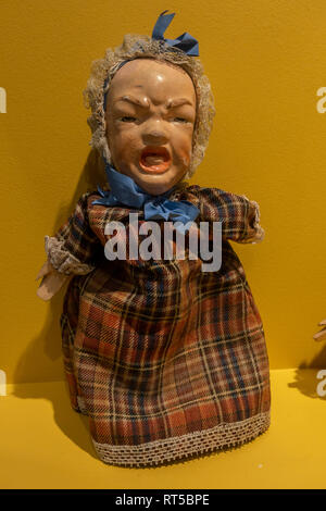 Ein Kasperletheater Baby Puppe in der York Castle Museum, York, Yorkshire, Großbritannien. Stockfoto