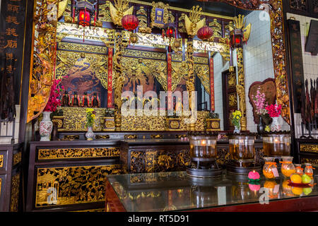 George Town, Penang, Malaysia. Gebet Hall, Altar und Gottheiten, Yap Ancestral Tempel, Choo Chay Keong. Stockfoto