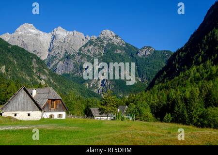 Slowenien, Soca Tal, in der Nähe von Trenta, Triglav Nationalpark, Almen und Hütten Stockfoto
