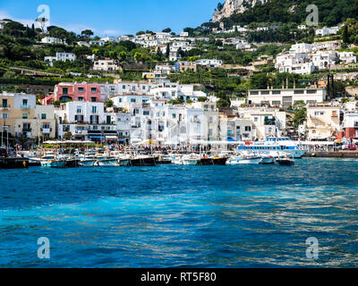 Italien, Kampanien, Golf von Neapel, Capri, Marina Grande, Boote Stockfoto