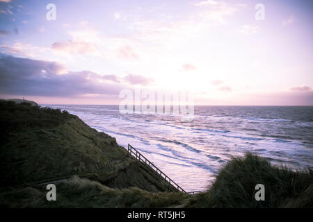 Dänemark, Nordjütland, Lonstrup, Blick von den Dünen bis zum Horizont in der Dämmerung Stockfoto