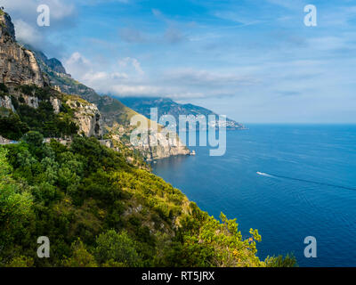 Italien, Kampanien, Golf von Salerno, Sorrent, Amalfiküste, Positano, Klippe Küste Stockfoto