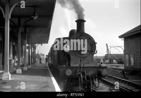 H-Klasse Lokomotive am Bahnhof Westerham Terminus -1 Stockfoto