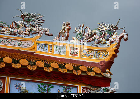 Dach detail Trieu zu Mieu Tempel in der Kaiserstadt, Hue, Vietnam Stockfoto