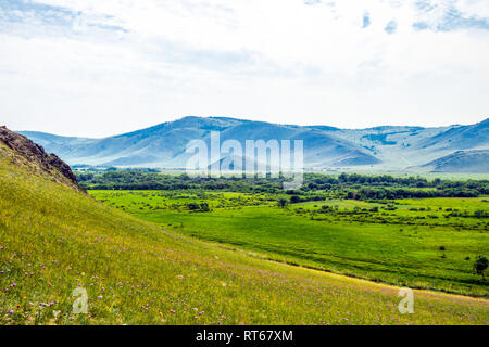 Landschaft Wiesen und Weiden des Baikal National Park. Landschaft Wiesen und Weiden des Baikal National Park. Stockfoto