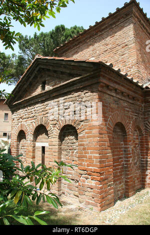 Italien. Ravenna. Mausoleum der Galla Placidia. Römische Gebäude. 425-430. Exterieur. Stockfoto